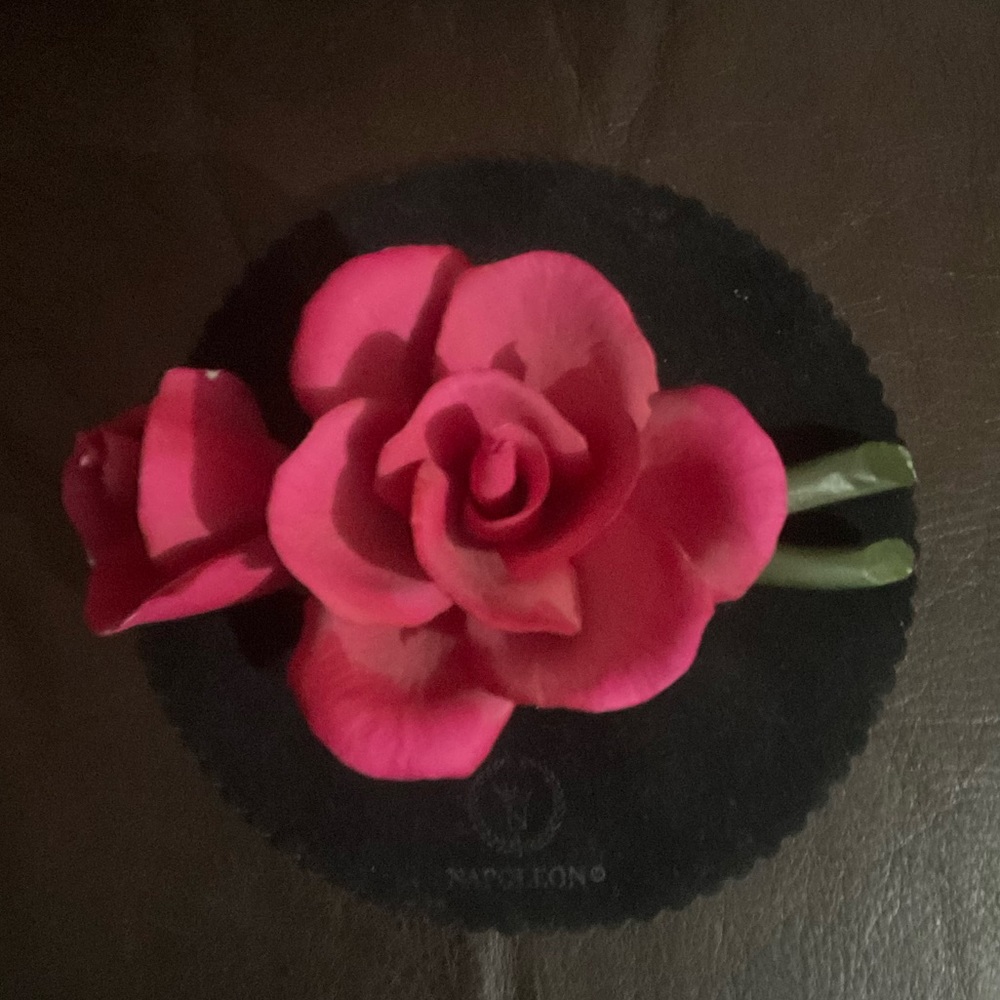 Beautiful Flower Decoration 🌷🌹 - Picture 3 of 9